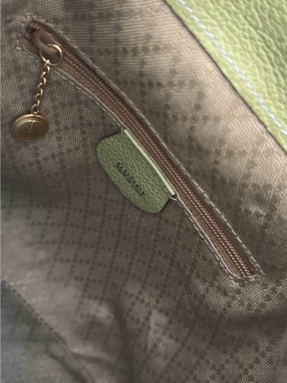 Green Gucci Suede Drawstring Backpack - Picture 3 of 3